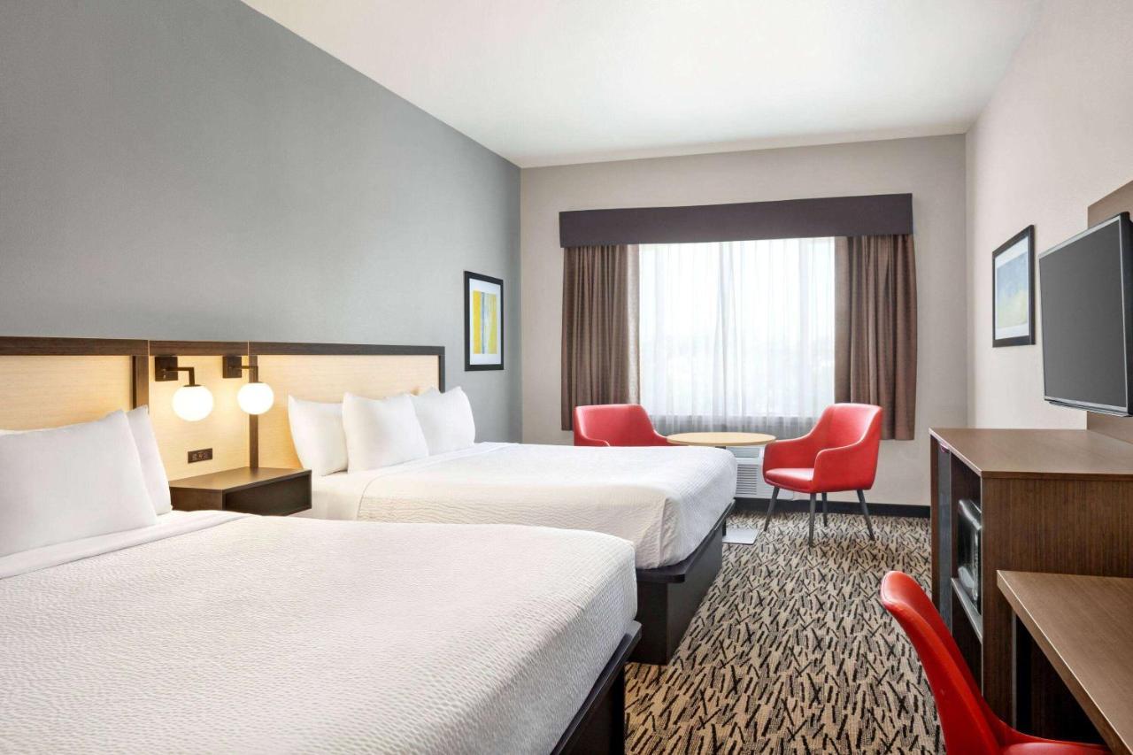 Hotel Ramada By Wyndham 3*