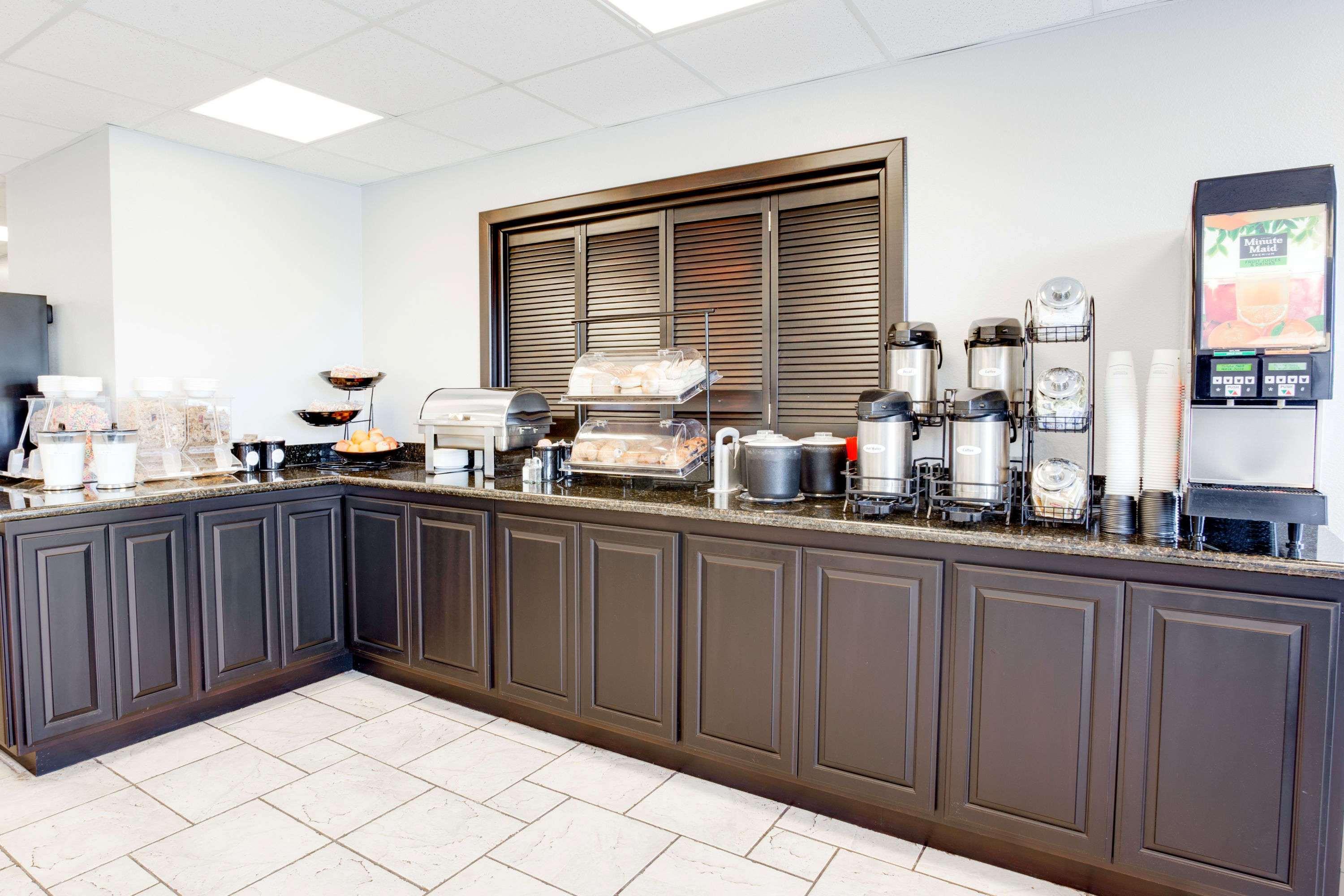 Ramada By Wyndham 3*