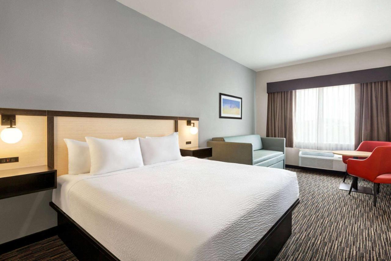 Ramada By Wyndham