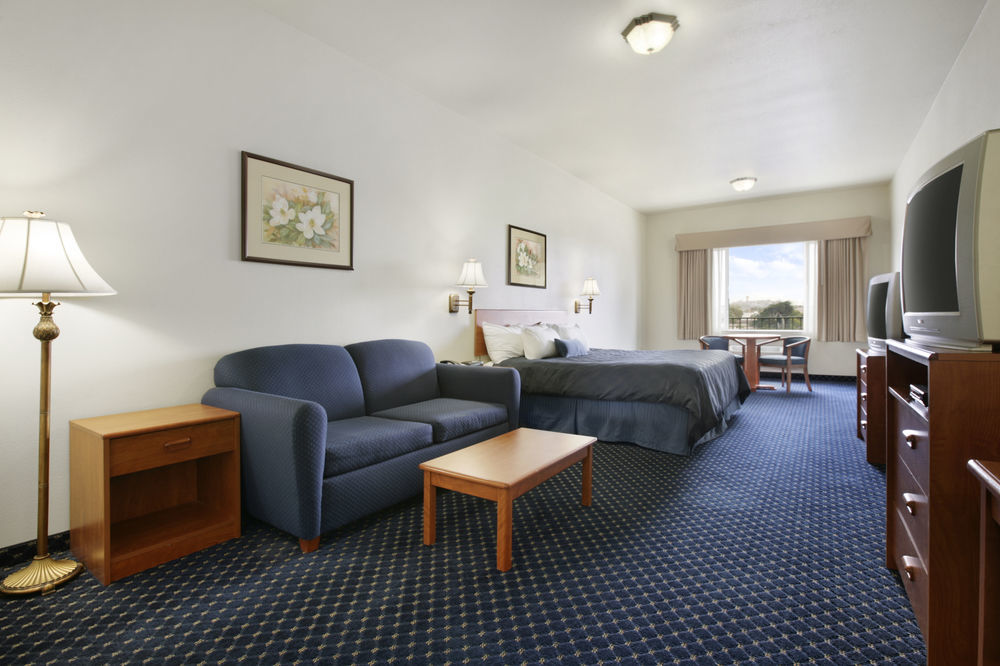 Ramada By Wyndham Hotel Marina