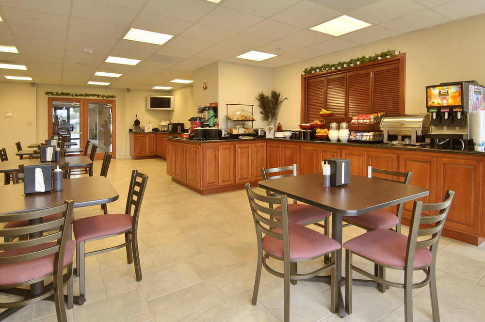 Ramada By Wyndham 3* Marina